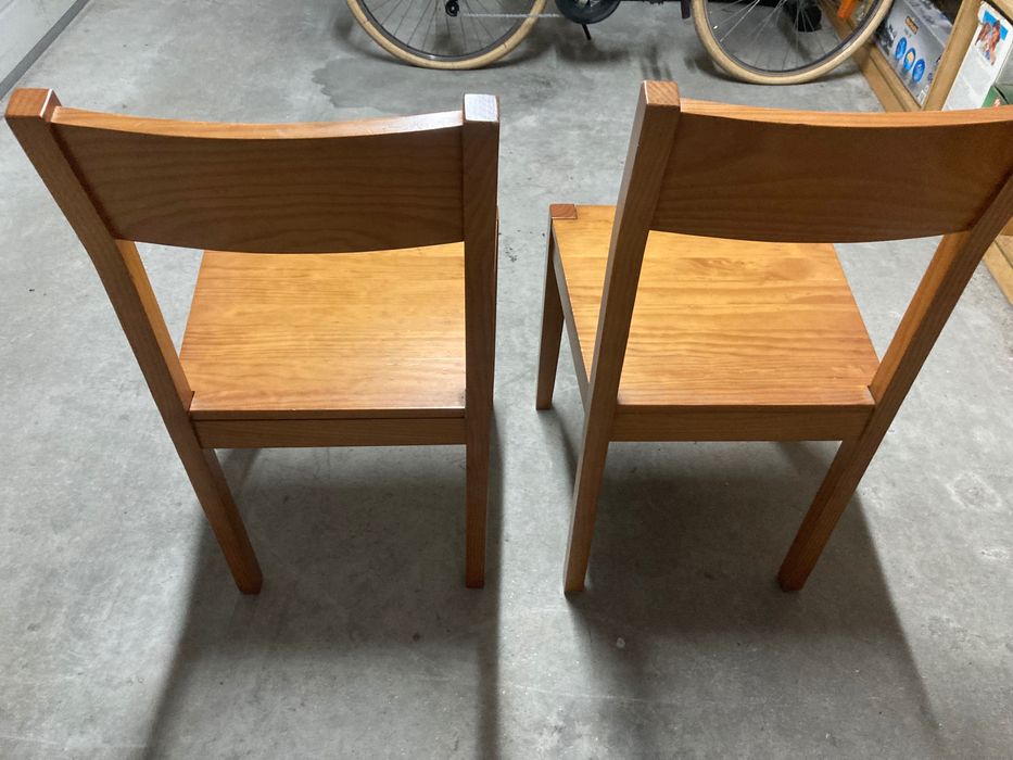 Cadeira em pinho (UMA)