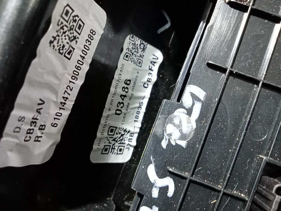 Ford Ka+ Active ekran wyświetlacz radia nawigacji ramka radia panel sterowania 19r