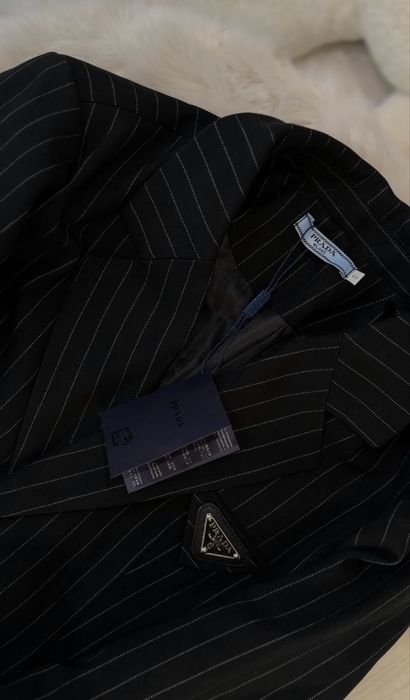 Пиджак прада чорний