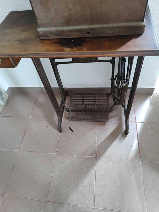 Máquina  costura Singer