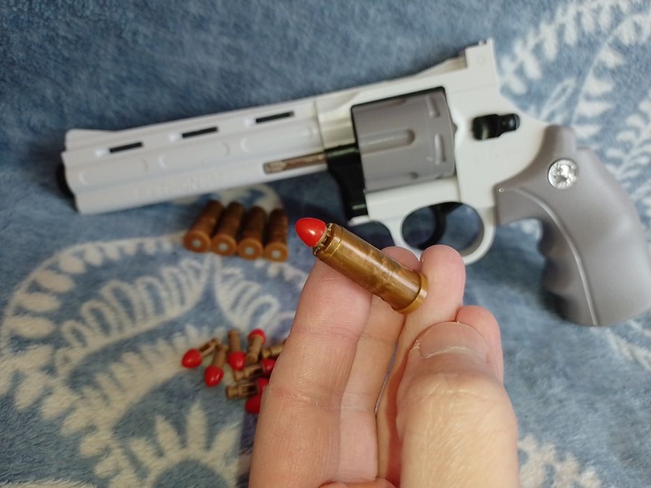 Игрушечный пистолет револьвер Python 357 мягкие пули гильзы
