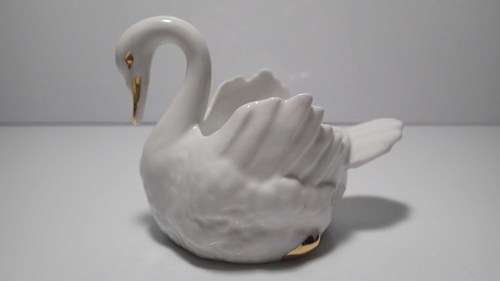 Cisne antigo em Porcelana Vista Alegre