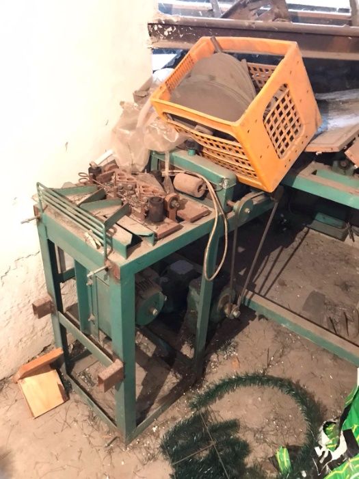 Верстат для виробництва штучних ялинок і хвої