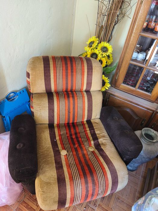 Sofá + 2 poltronas