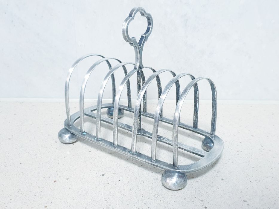 Antigo suporte para torradas inglês com banho em prata