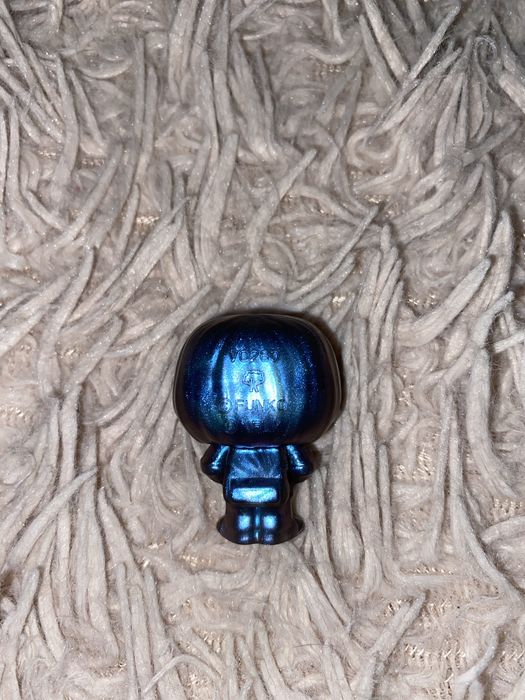 Обмін фігурки кіндер джой з серії Дивні дива