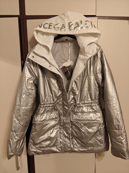 Kurtka balenci aga z odpinanym kapturem srebrna L