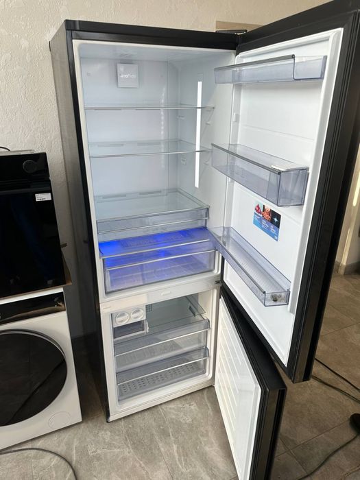 Холодильник Чорний Широкий Beko A++ 25 рік Двокамерний