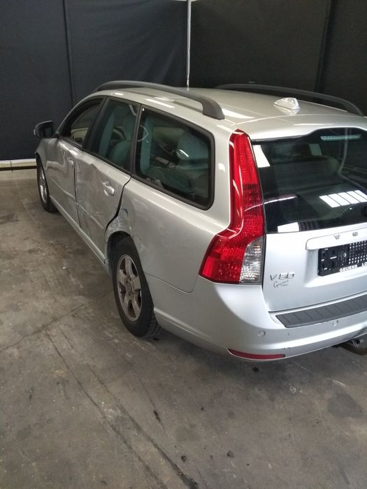Para peças VOLVO V50 (MW)
