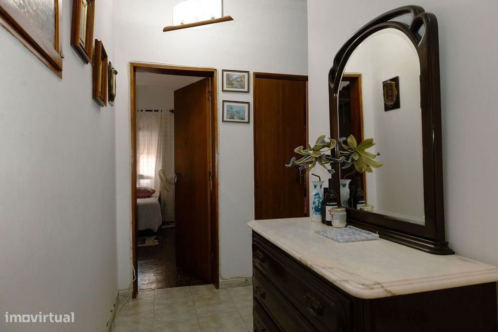 Apartamento T3 no centro de Sobral de Monte Agraço