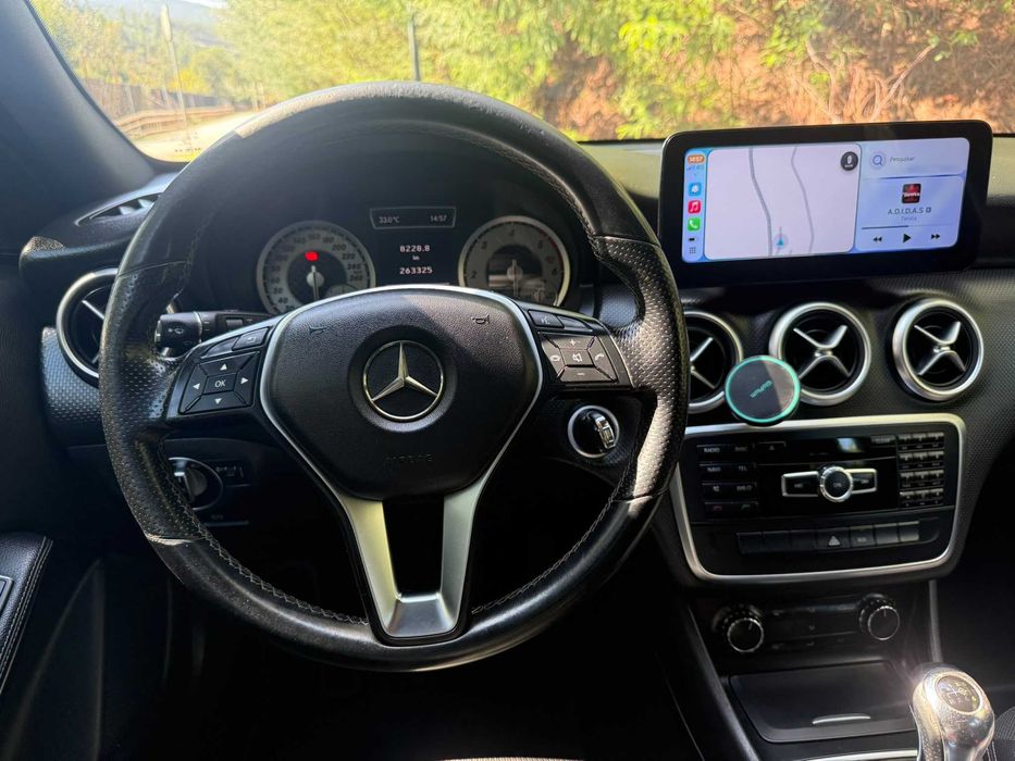 MERCEDES BENZ A180 - Apple CarPlay