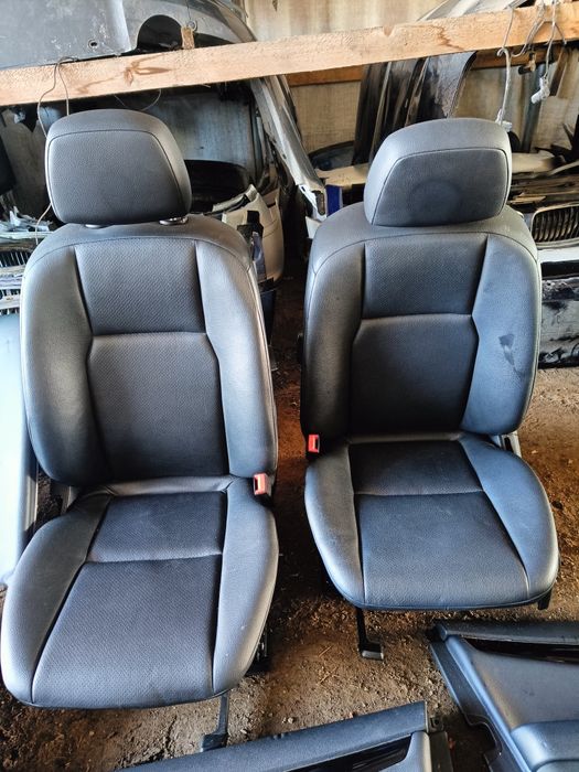 Wnętrze Mercedes w204 Sedan Fotel Kanapa Boczki Czarna skóra Wysyłka