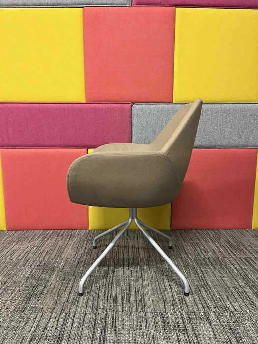 Krzesło fotel Profim Fan gościnne klubowe konferencyjne biurowe