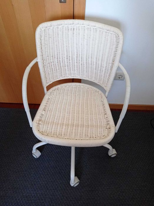 Cadeira Ikea - modelo Gregor