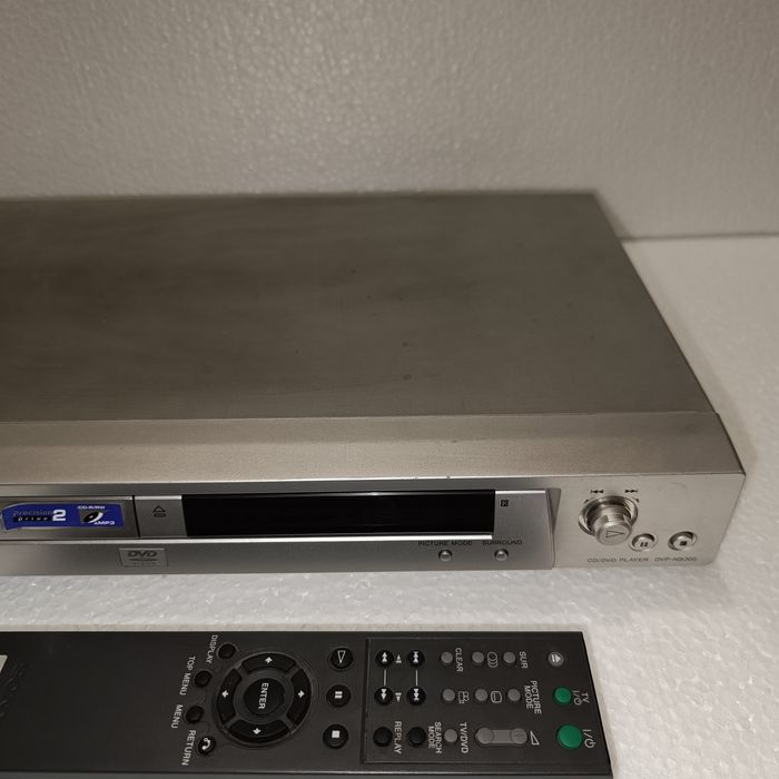 Leitor CD DVD Sony DVP-NS305 com Comando  Testado a funcionar