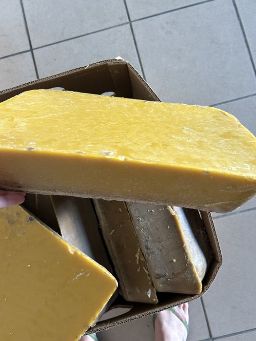 Cera de abelha em broa