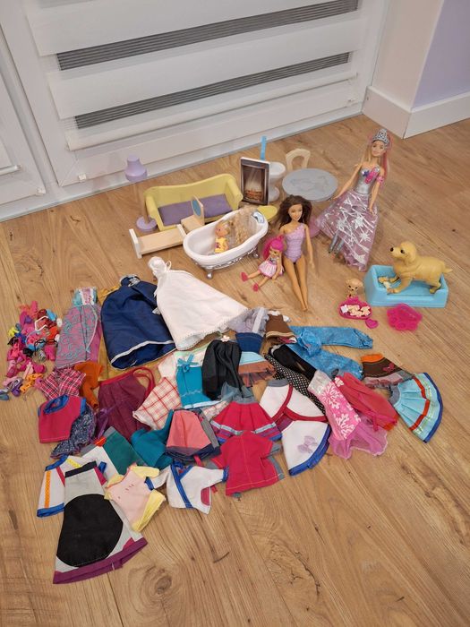 Wielki zestaw Barbie: lalki, pieski, meble, ubranka