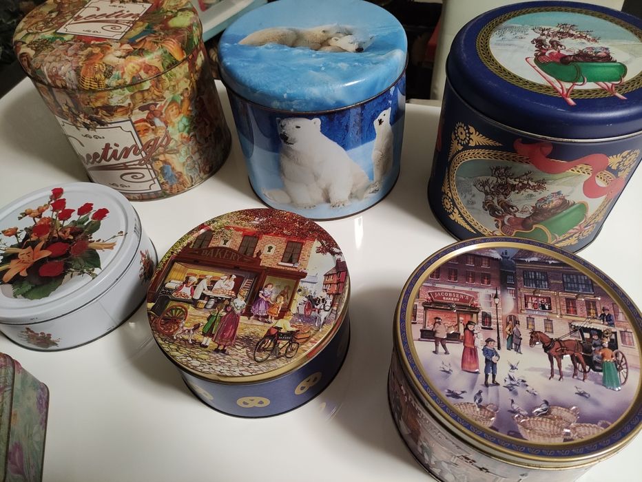 Caixas metálicas Antigas