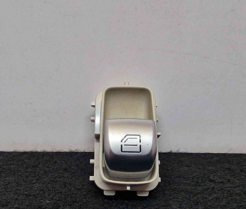 Comando / Botão / Interruptor Vidros Frente Esquerdo A2229052203 - MERCEDES-BENZ C-CLASS