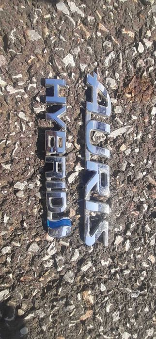 Napisy tył klapa kombi napis Toyota Auris Hybrid