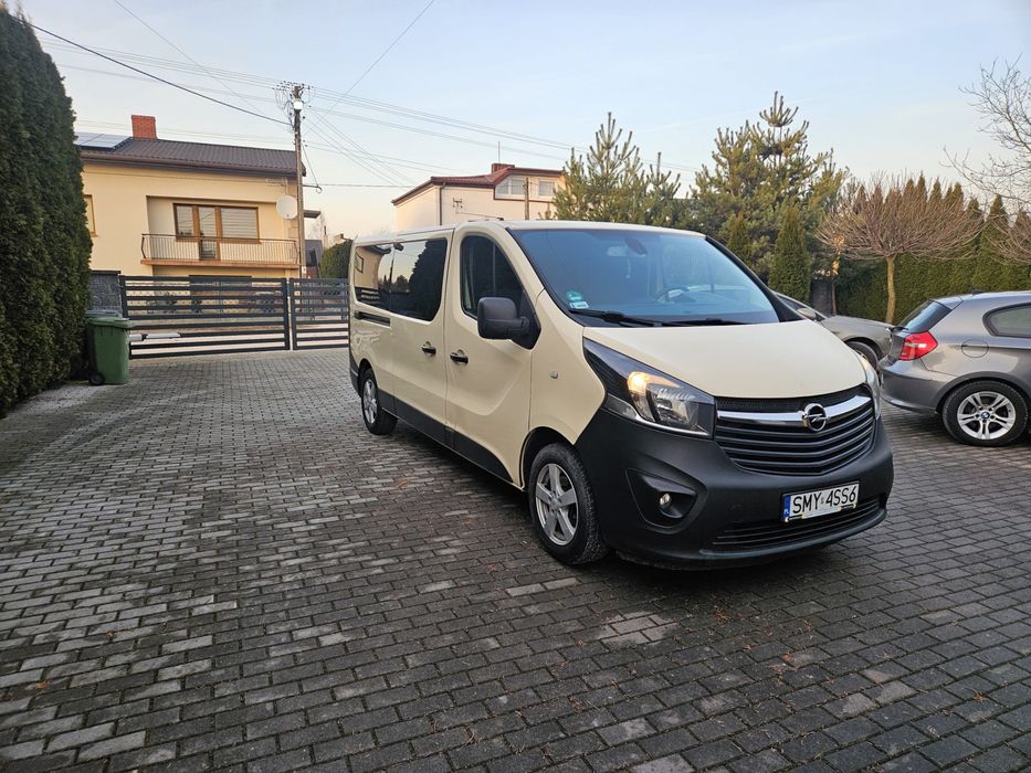 Opel Vivaro 9-osobowy