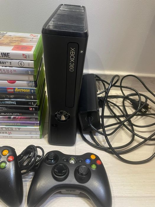 Xbox 360 slim 250gb   + 2xpad +15xgry