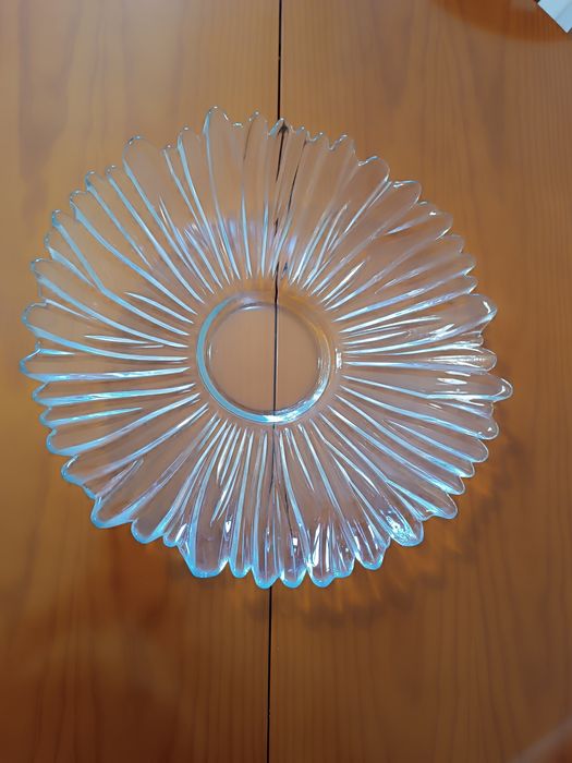 Taça Grande de Vidro.  Nova