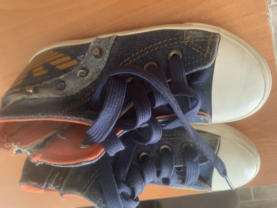 Продам кросівки і кеди