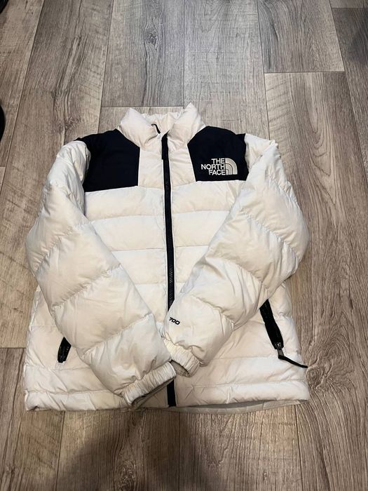 Дитячій пуховик The North Face 700 розмір Л заміри на фото стан є плям