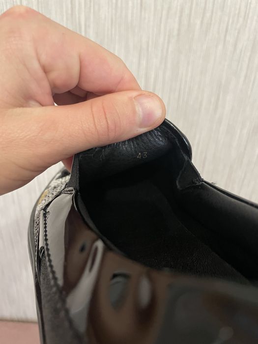 Продам туфлі Jimmy Choo