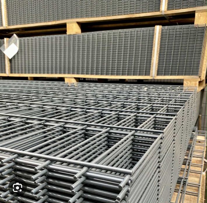 Ogrodzenie panelowe 1.23m x 2.50m drut 4mm plus podmurówka betonowa