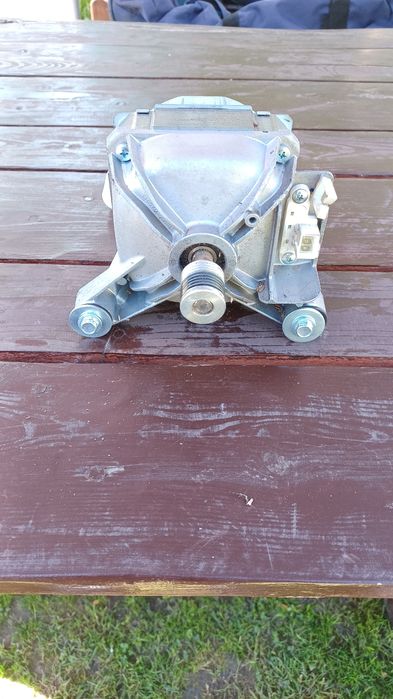 Silnik napędowy do pralki Samsung WW70T4020CE