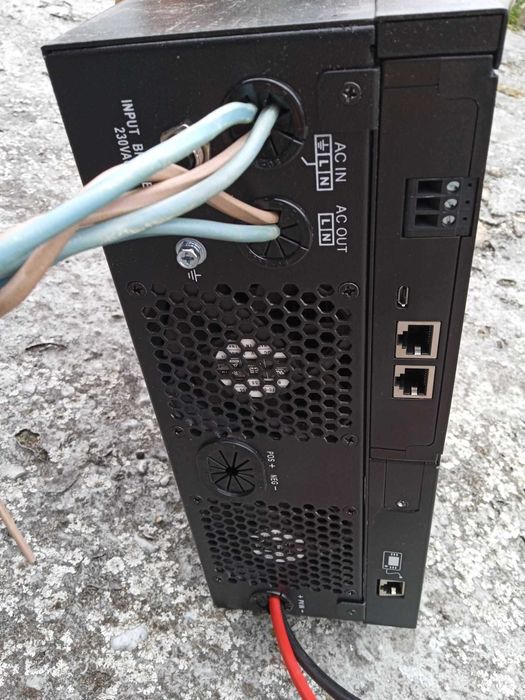 Hybrydowy Inwerter solarny Off-Grid ESB 10kW-48