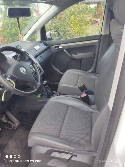 Продам машину Volksvagen Touran