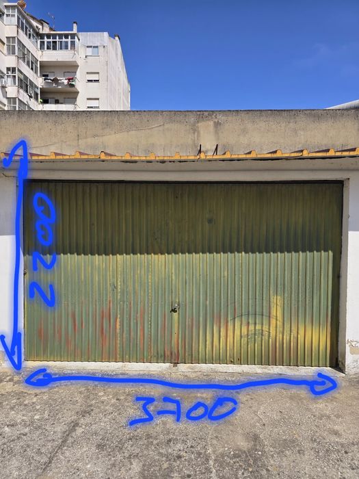Portão garagem verde