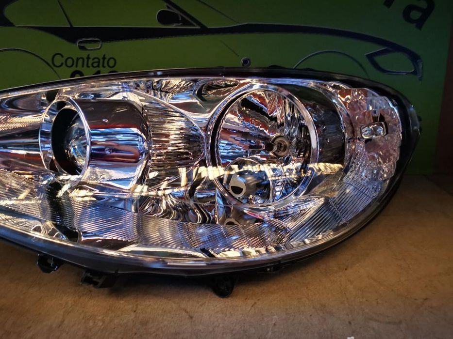 PEUGEOT 807 FAROL XENON - FF285