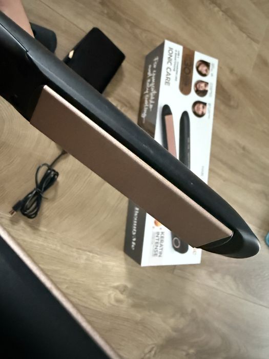 Prostownica bezprzewodowa BeautyMe Keratin Intense HS950