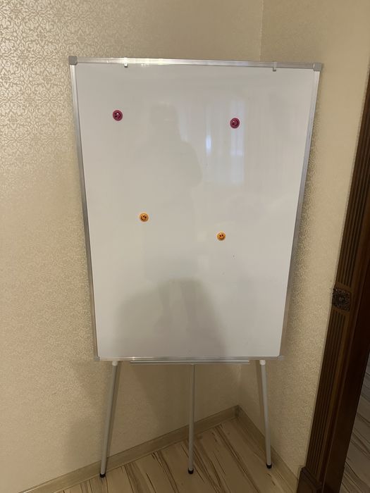 Дошка офісна магнітна маркерна, фліпчарт на тринозі, 70х100 (самовивіз в Вінниці)