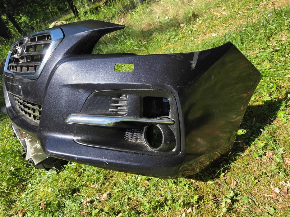 Zderzak atrapa kratki Subaru Levorg