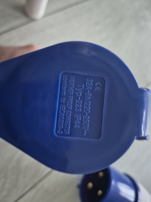 Komplet Wtyczka siłowa 32a 3p 230v 6h IP44