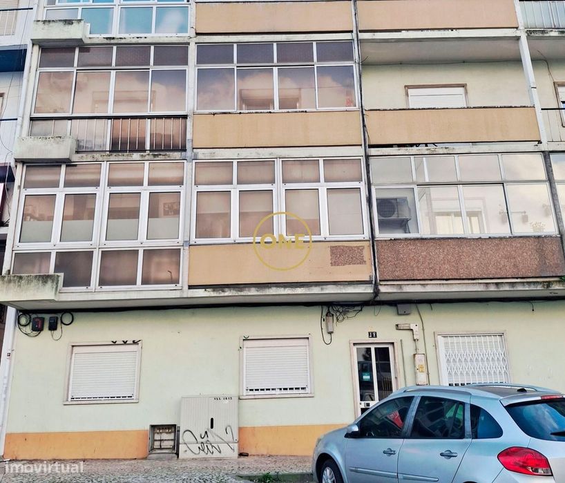 Apartamento T2 no Fogueteiro, Amora – 4º Andar com Excelentes Áreas
