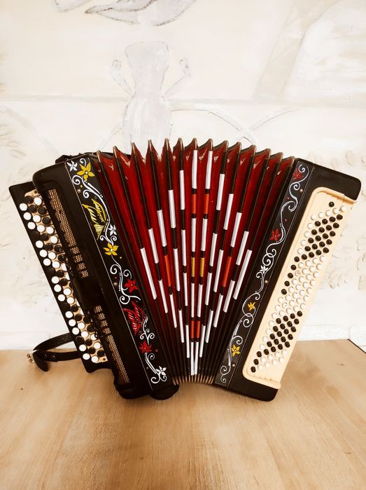 Продам баян етюд