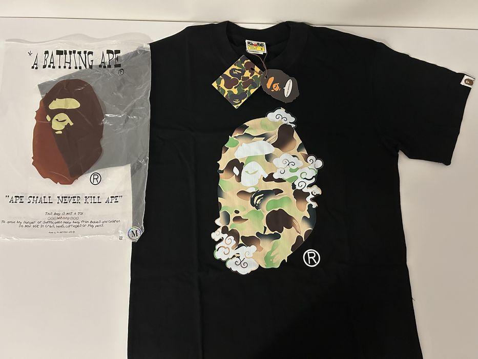 Koszulka BAPE.