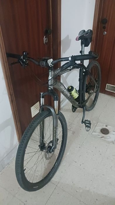 Bicicleta specialized btt