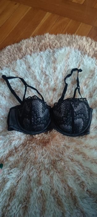 Stanik bardotka koronka H&M