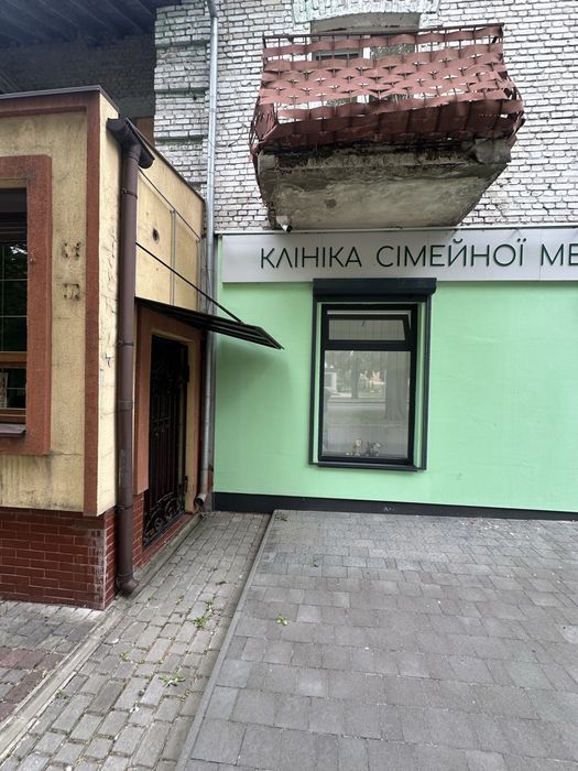 Продам комерційну нерухомість в центрі міста