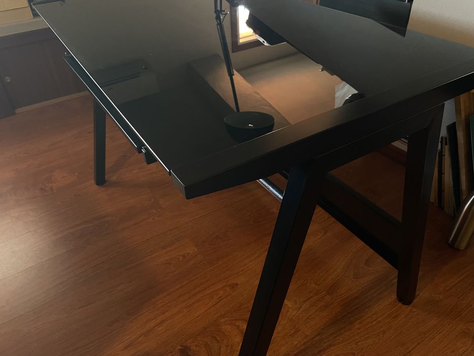 Secretaria como noba vidro metal