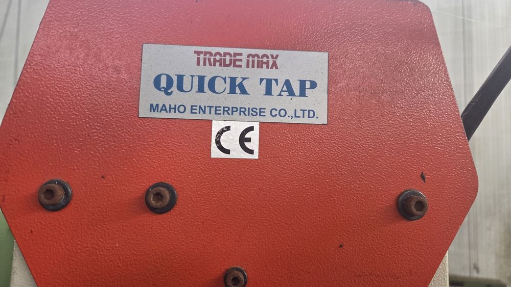 Maquina de roscar