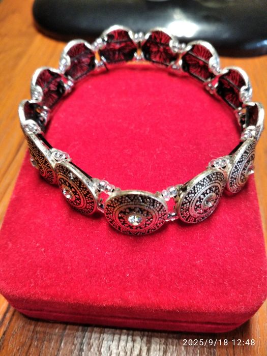 Браслет бижутерия