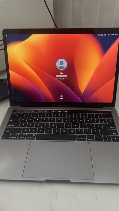 Macbook pro touchbar 2017 3.5 ghz 16 gb